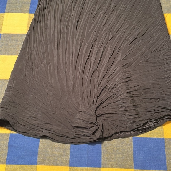 Babette skirt. Pleated with elastic waist.  Size medium. Made in USA.￼ - Picture 7 of 9